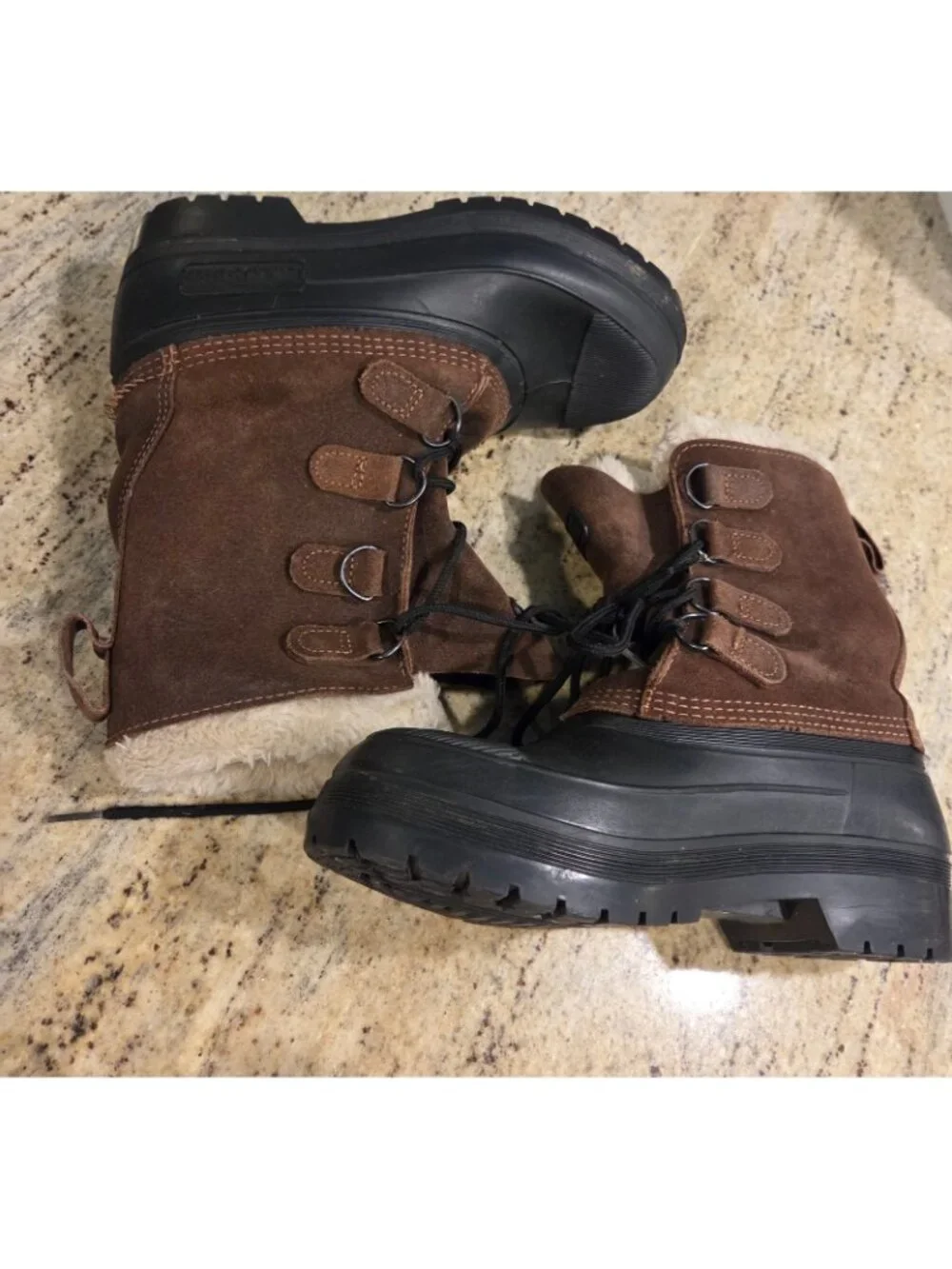 LL BEAN Womens Size 9 Brown Suede/Rubber Waterproof Insulated Duck Boots Canada